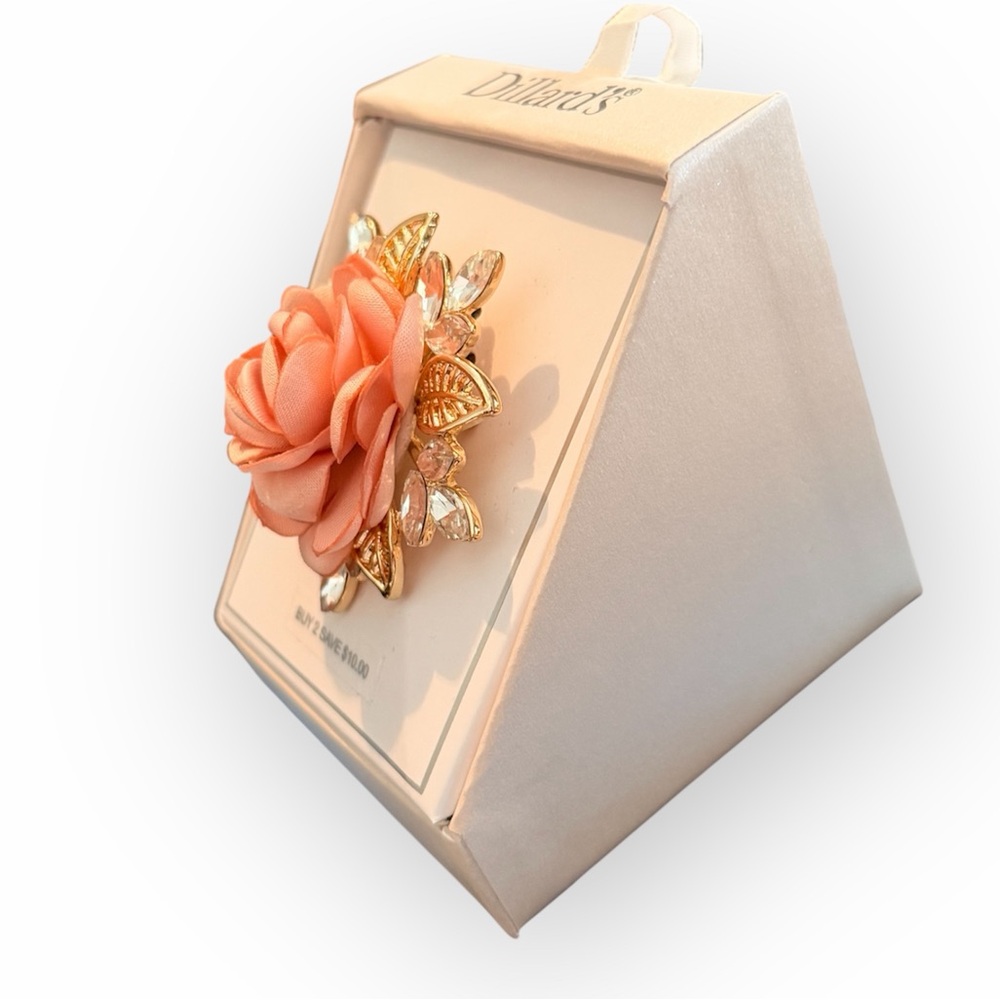 NWT Dillard ‘s Fabric Floral Peach Brooch Pin with Crystal Accents - Picture 3 of 4